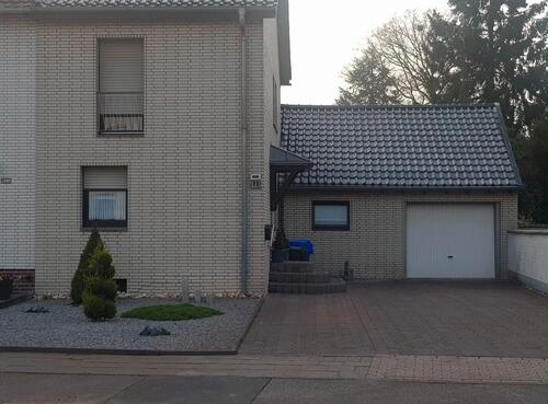 Foto - Charmantes Einfamilienhaus mit Garage und Garten