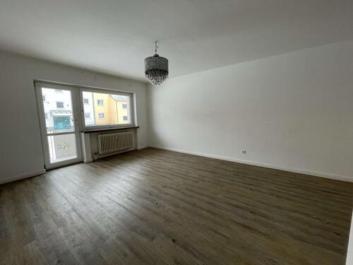 Foto - 4-Zimmer-Wohnung mit Balkon und Garage – im Erdgeschoss