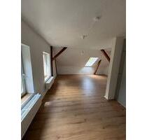 Charmante 4,5-Zimmer-Wohnung (135 m²) mit Eichenbalken, Einbauküc - Husby