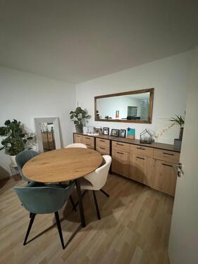 Foto - Geräumige 2 Zimmer Wohnung mit Balkon im Hochparterre