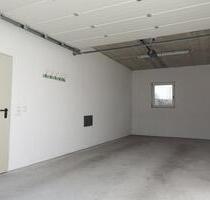 Vermiete große Garage – ideal für Oldtimer oder Wohnwagen - Pleiskirchen