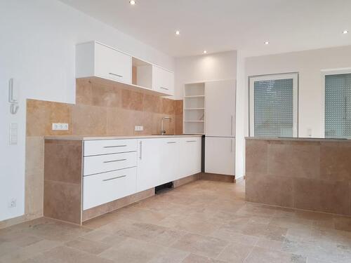 Foto - Doppelhaushälfte Wohnung 155qm Balkon Terrasse EBK WG