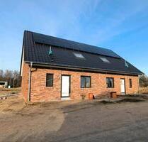 Neubau-Doppelhaushälften in Sarzbüttel zu vermieten - Heide