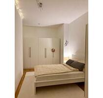 Befristet: Möblierte 65 m² Altbau mit sonnigen Balkon - Berlin Steglitz-Zehlendorf