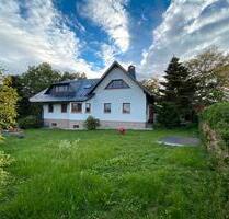 Haus am See zur Miete in Weida - 2.100,00&nbsp;EUR Kaltmiete, ca.&nbsp; 160,00&nbsp;m&sup2; in Weida (PLZ: 07570)