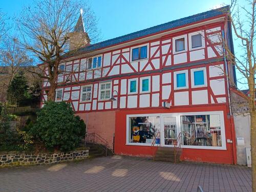 Foto - Mehrfamilienhaus, Wohnhaus zum Kaufen in Borken (Hessen)