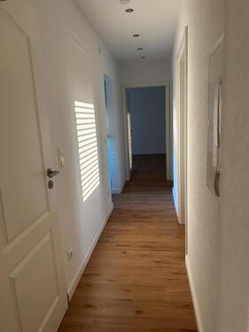 Foto - Moderne 3 ZKB Wohnung mit Terrasse, Einbauküche & eigenem Eingang