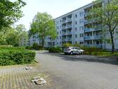 Foto - PKW-Stellplatz - Adolph-Menzel-Straße 1-9