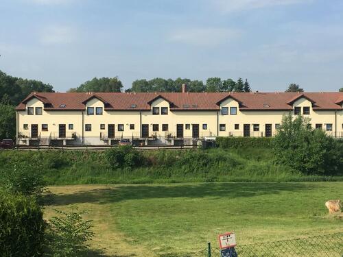 Foto - Reihenhaus mit Stellplatz - 580,00&nbsp;EUR Kaltmiete, ca.&nbsp; 101,00&nbsp;m&sup2;