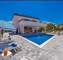 Luxus-NeubauVilla mit pool und garten-Insel Krk - Langenberg