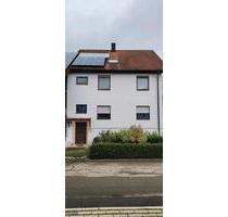 Haus mit zwei Wohnungen in Bleichstetten mit Garten,Garage&Balkon - St. Johann