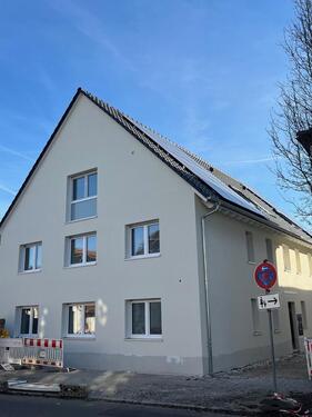 Foto - Gehobene 2-Zimmer-DG-Wohnung, KfW40-Neubau, inkl. Einbauküche