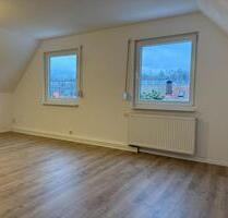 Schöne helle Dachgeschosswohnung - neu renoviert - Neckargemünd