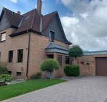 Charmante Doppelhaushälfte Einfamilienhaus mit Garage - Waltrop