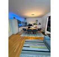 Moderne Erdgeschosswohnung mit eigenem Garten – Oberasbach