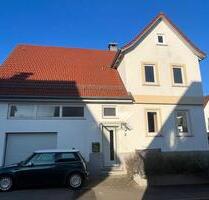 Großes Einfamilienhaus mit Ausbaureserven - Dettingen unter Teck