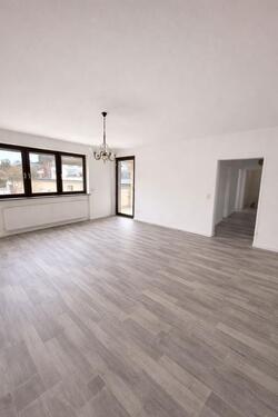 Foto - 2 ZKB, mit Balkon&Tiefgarage. Idstein Zentral, Neu renoviert!