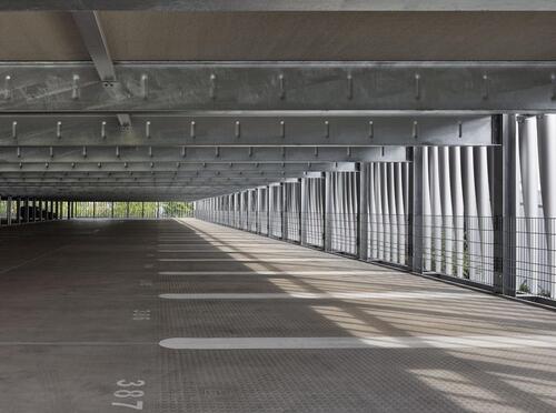 Foto - Parkhaus-Stellplatz - 75,00&nbsp;EUR Miete,