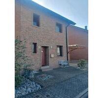 EFH (Doppelhaushälfte) mit Garten ab 01.07. in Düren zu verm - Eschweiler