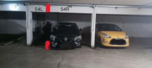 Foto - Motorrad Tiefgaragenstellplatz BerlinNiederschönhausen