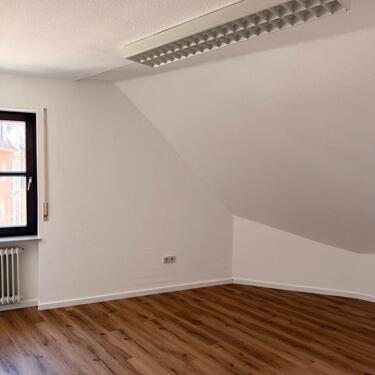 Foto - 5 Zimmer Etagenwohnung zur Miete in Bad Neustadt an der Saale