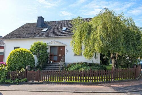 Foto - Freistehendes Einfamilienhaus in Limburg-Lindenholzhausen