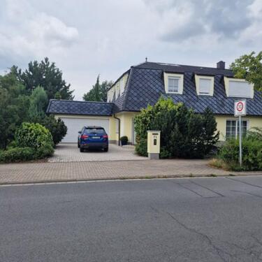 Foto - Exklusive Villenhälfte mit angelegtem Landschaftsgarten – Privat