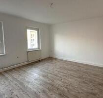 Zentral gelegene 5-Zimmer-Wohnung mit guter Anbindung in Dessau - Dessau-Roßlau