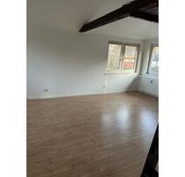Linden-Oberhof 4-ZKB Wohnung - 950,00&nbsp;EUR Kaltmiete, ca.&nbsp; 99,00&nbsp;m&sup2; in Linden (PLZ: 35440)