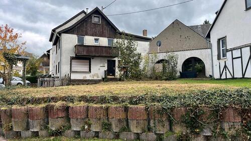 Foto - Renovierungsbedürftiges Haus mit Ferienwohnung