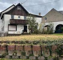 Renovierungsbedürftiges Haus mit Ferienwohnung - Dahlheim