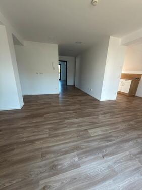 Foto - Moderne 2-Zimmer DG-Wohnung mit Balkon