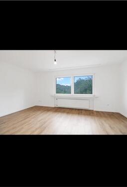 Foto - Erstbezug nach Sanierung – helle 2-Zimmer-Wohnung mit Balkon