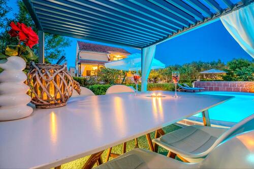 Foto - Luxuriöses Ferienhaus 'Villa Luka' mit Pool und Whirlpool