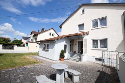 Foto - 3 Zimmer Wohnung mit Garten - 1.050,00&nbsp;EUR Kaltmiete, ca.&nbsp; 74,00&nbsp;m&sup2;