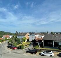 Familienfreundliche 4-Zimmer-Dachgeschosswohnung (92 m²) mit EBK - Ihrlerstein