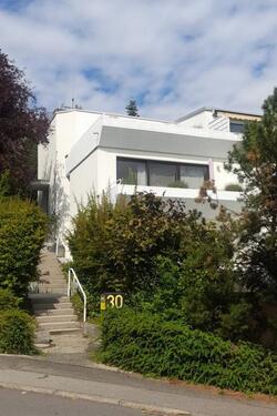 Foto - Doppelhaushälfte im Terrassenhausstil