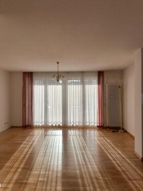 Foto - Helle 4,5 Zimmer Wohnung zu vermieten - Reutlingen Nähe Stadtpark