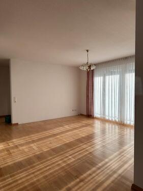 Foto - 4.5 Zimmer Erdgeschoßwohnung in Eningen unter Achalm