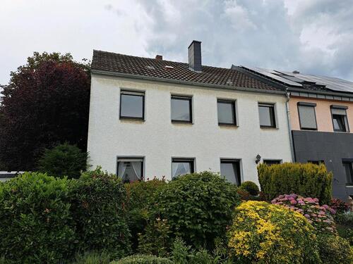 Foto - EinZweifamilienhaus in Hochneukirch-Süd, Stadt 41363 Jüchen