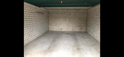 Foto - Garage mit Strom - 100,00 EUR Miete,