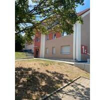 Schöne Wohnung: ansprechende 2-Zimmer-Wohnung mit viel Platz! - Sennfeld