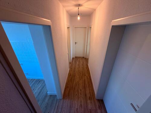 Foto - 3-Raum-Wohnung – ab sofort bezugsfrei - HELL, SANIERT, ATTRAKTIV