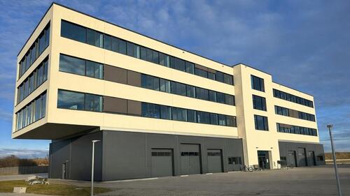 Foto - Hochwertige Büroräume mit sehr guter Infrastruktur bei Memmingen zu vermieten.