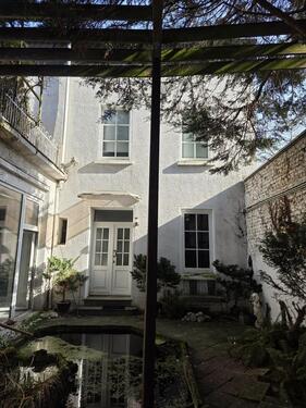 Foto - Stadthaus mitohne Büro-Atelier-Praxisräumen in bester Lage