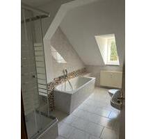 2-Zimmer-Wohnung mit renoviertem Bad und tollem Ausblick in Aue - Aue-Bad Schlema