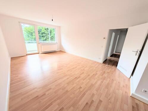 Foto - ~Gemütliche 3-Zimmer **Großes Wohnzimmer**Balkon*ruhige Wohngegend*~