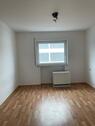 Foto - 3 Zimmer DG-Schoßwohnunbg - 600,00 EUR Kaltmiete,