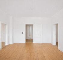 Hochwertig sanierte 4-Zimmer-Altbauwohnung mit EBK und Balkon in Bestlage des Johannesviertels - Darmstadt Darmstadt-Nord