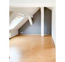 Helle 2-Zimmer-Dachgeschosswohnung nahe Auwald - ideal für singles oder Paare - Leipzig Nordwest